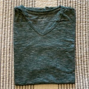Green short sleeve tshirt